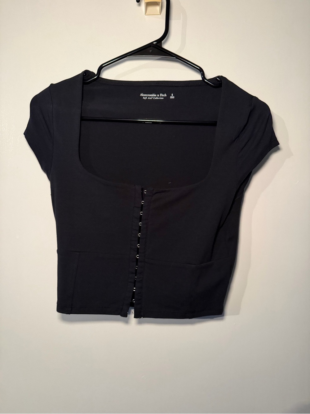 Abercrombie & Fitch Black Hook-and-Eye Square Neck Crop Top